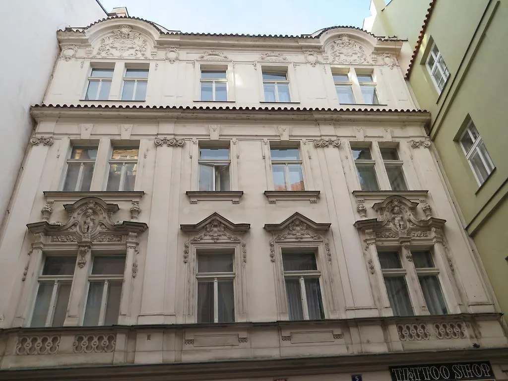 براغ Astronomical Clock Apartment جمهورية التشيك